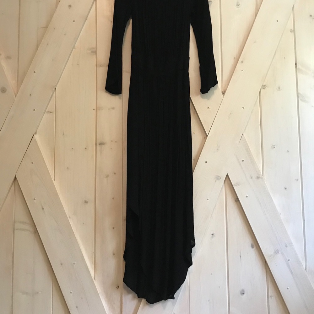 Long sleeve scoop neck maxi dress